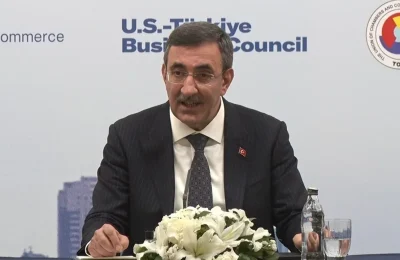 Yılmaz: Türkiye yatırımcılar için stratejik merkez, hedef 100 milyar dolarlık ticaret