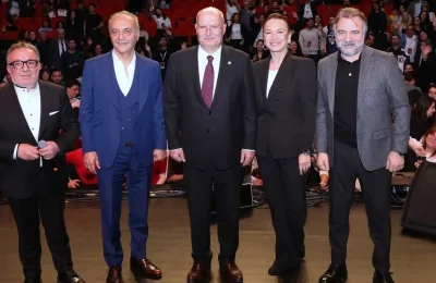 Usta oyunculardan ATO Ankara Marka Buluşmaları’nda “dizi süreleri” isyanı