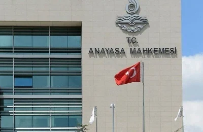 AYM’den ‘parayla hukuka’ fren