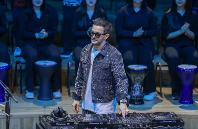 Ritim ve DJ performans senfoni ile birleşti