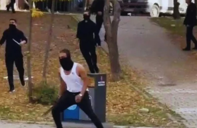 Tekin gizliyor, palalılar okul dolaşıyor