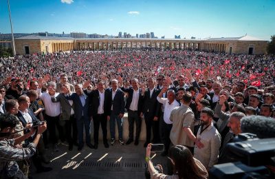 Bir Grup CHP’lilerden Özgür Özel’e Tam Destek